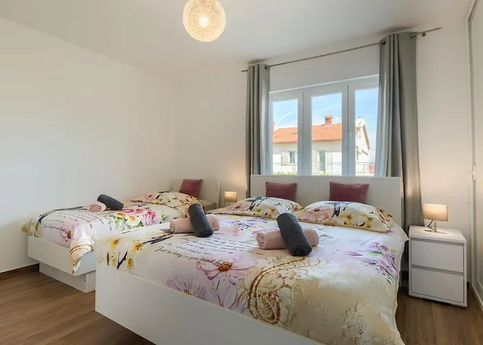 Esther Apartment