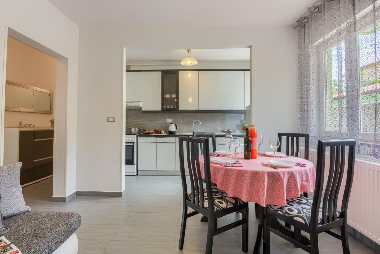 Esther Apartment Pula