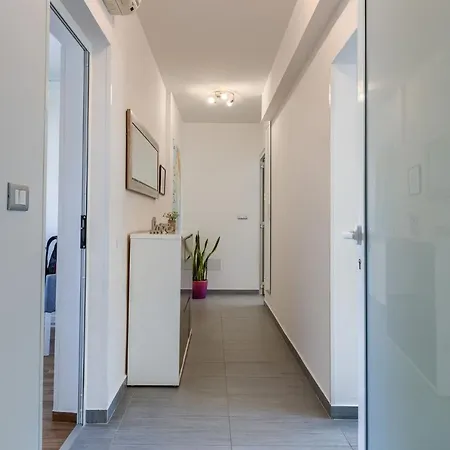 Esther Apartment Pula Exterior photo
